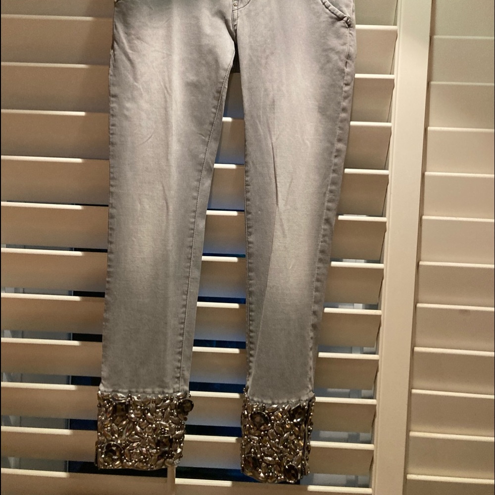 Italian Met Brand gray with jeweled ankles jeans